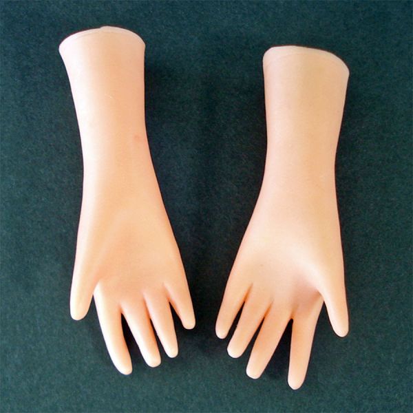 Pair Vintage Plastic Hands for Dollmaking Crafts 2.5 Inch #2