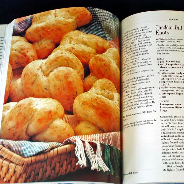Pillsbury 1996 Best of the Bake-Off Cookbook #5