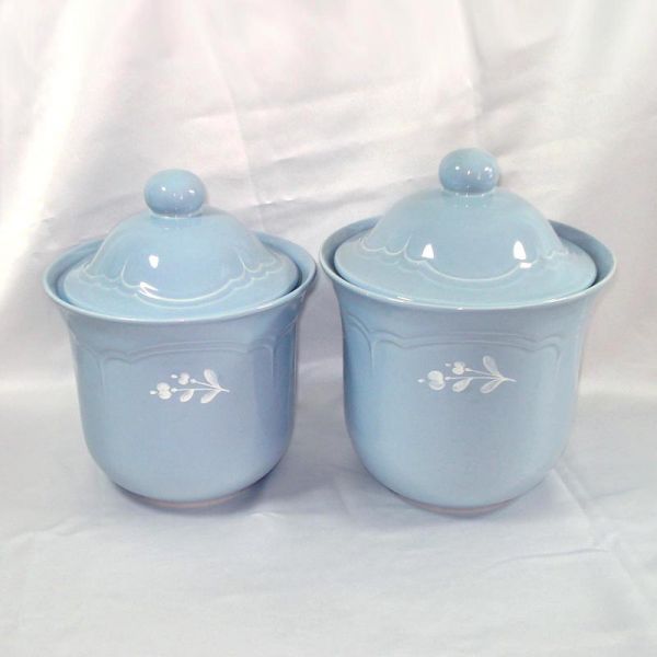 Pfaltzgraff Gazebo Blue Bouquet Flour Sugar Canisters Clearance
