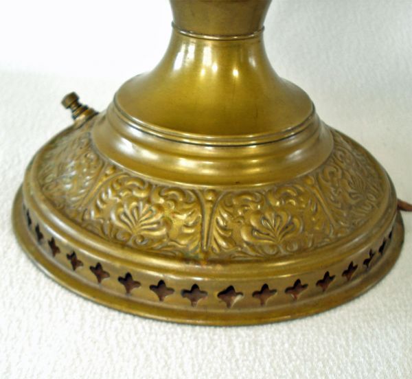 Bradley Hubbard Antique Brass Oil Lamp Converted to Electric #5