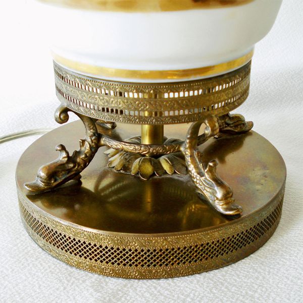 Bristol Glass Table Lamp Provincial Couple Portrait Scene #8