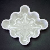 Hartstone Scallop Star Mold White Ceramic Crate and Barrel Clearance