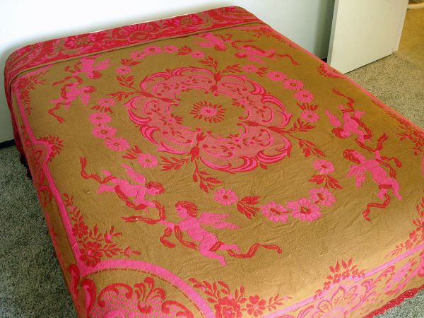 Nettle Creek Romance Queen Bedspread Red Pink Cherubs Clearance #2