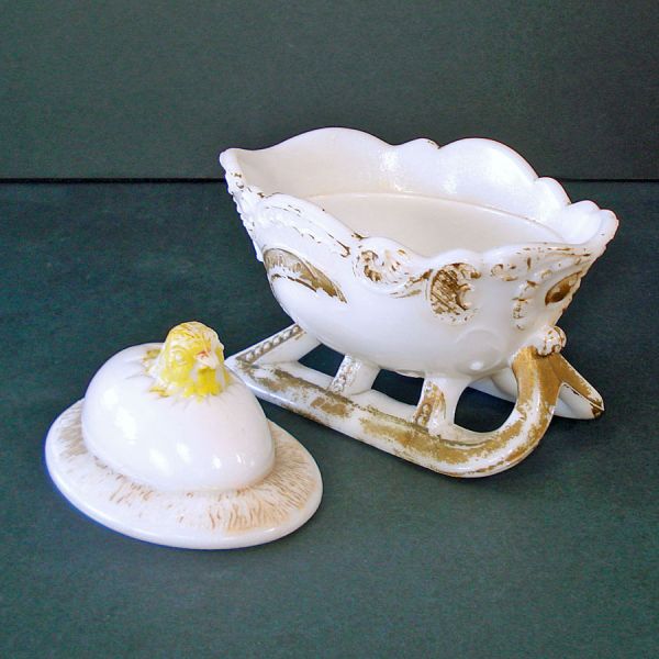 Westmoreland Hatching Chick in Sleigh Antique Mustard Jar #6