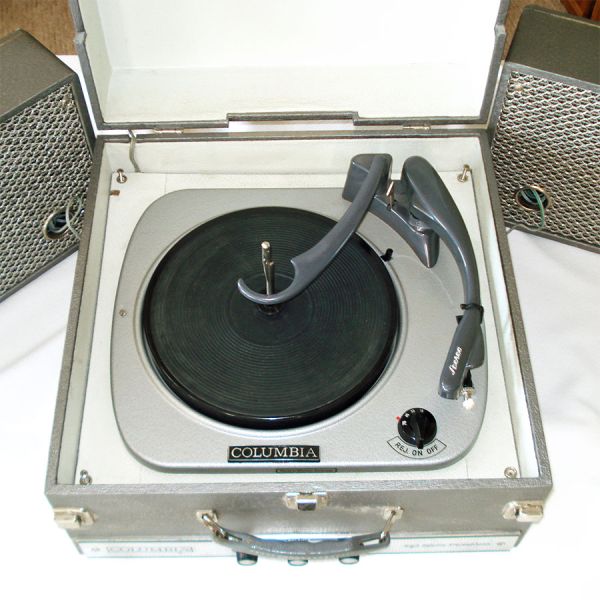 Columbia High Fidelity Stereophonic Record Player With Speakers #3