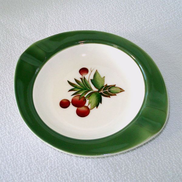 Wedgwood Covent Garden England 2 Ashtrays Mint #2