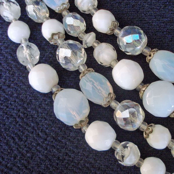Four Strand 1950s Glass Bead Necklace Clear White Clambroth #4