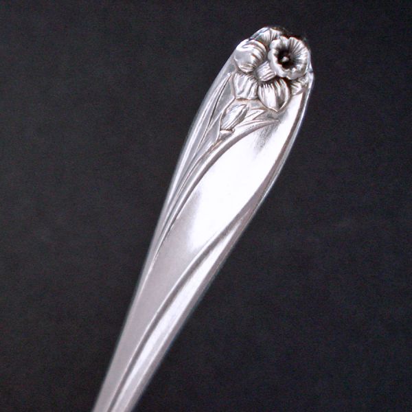 Daffodil Rogers Silverplate Pickle Olive Fork #2