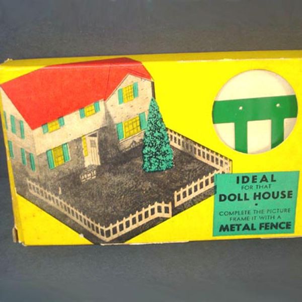 1950s Green Metal Christmas Tree Dollhouse Fence Mint in Box #3