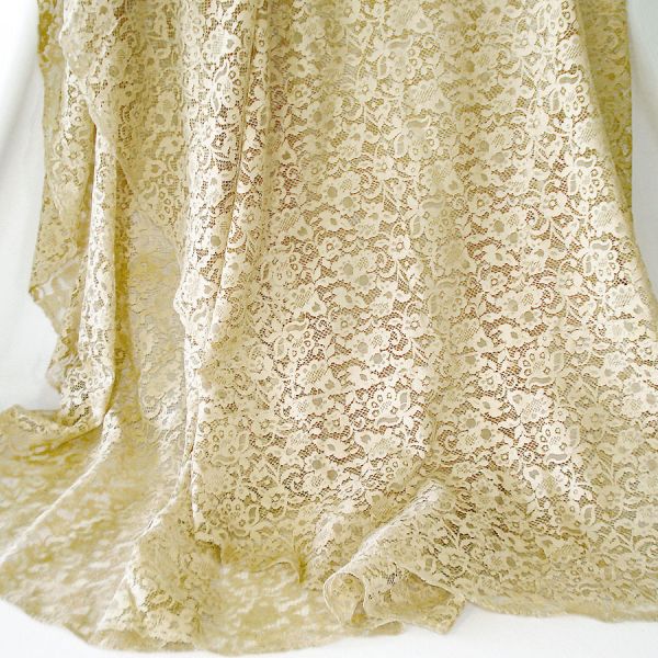 Ecru Chantilly Lace Oval Tablecloth 62 by 84 inches