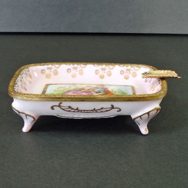 Porcelain Fragonard Courting Couple Ormolu Ashtray #3