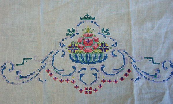 Embroidered Linen Flower Basket Guest or Fingertip Towel Clearance #3