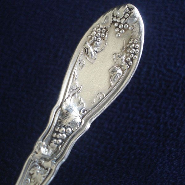 La Concorde 1910 Rogers Oneida Twist Handle Master Butter Knife