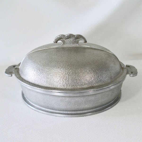 Guardian Service Aluminum 9 Inch Pan With Metal Lid