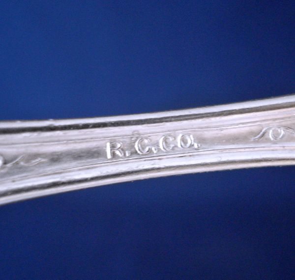 Isabella Rogers 1913 Grapes Silverplate Pair Serving Spoons Clearance #4