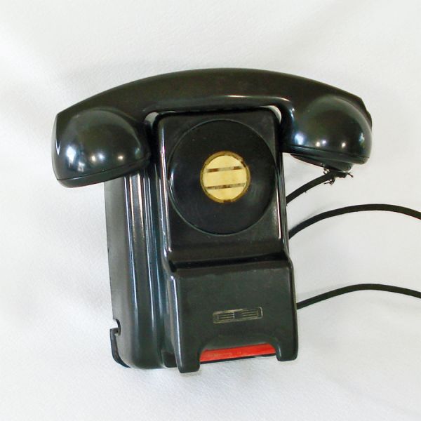 Kellogg Red Bar No Dial Switchboard Telephone