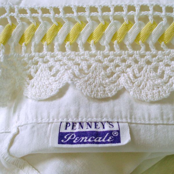 2 Pair Vintage Pillowcases Crochet Lace Trim #5