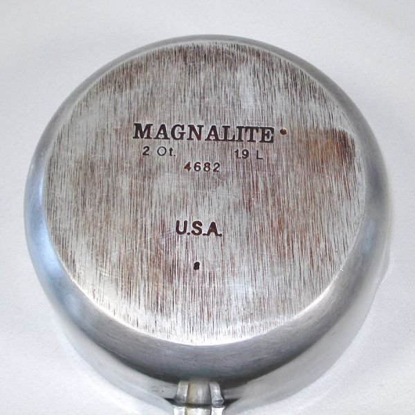 Magnalite 2 Quart Covered Aluminum Saucepan #5