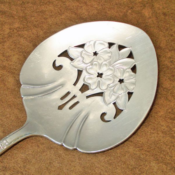 Mountain Rose Rogers Silverplate Tomato Server #2