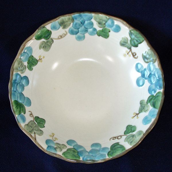 Metlox Poppytrail Sculptured Grape Serving Bowl