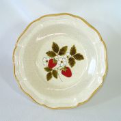 Mikasa Strawberry Festival Vegetable Serving Bowl