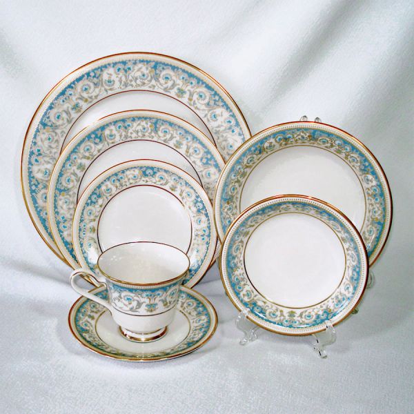 Noritake Moonlight Fine China 7 Pc Place Setting Dinnerware Clearance