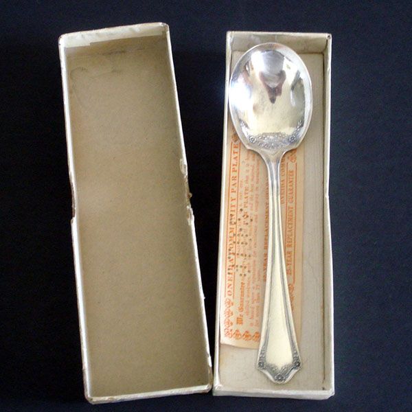 Primrose Oneida 1915 Silverplate Sugar Spoon in Original Box Clearance