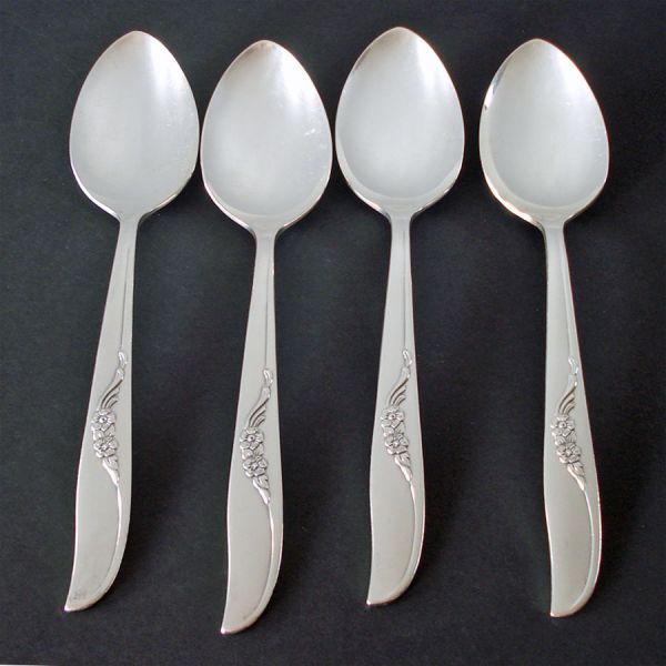 Jennifer Oneida 4 Silverplate Tablespoons 1959 Clearance