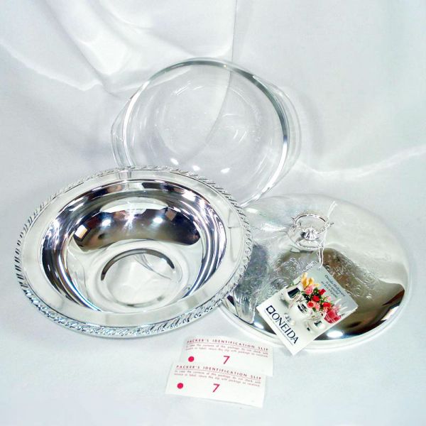 Oneida Maybrook Silverplate Casserole Mint in Box #4