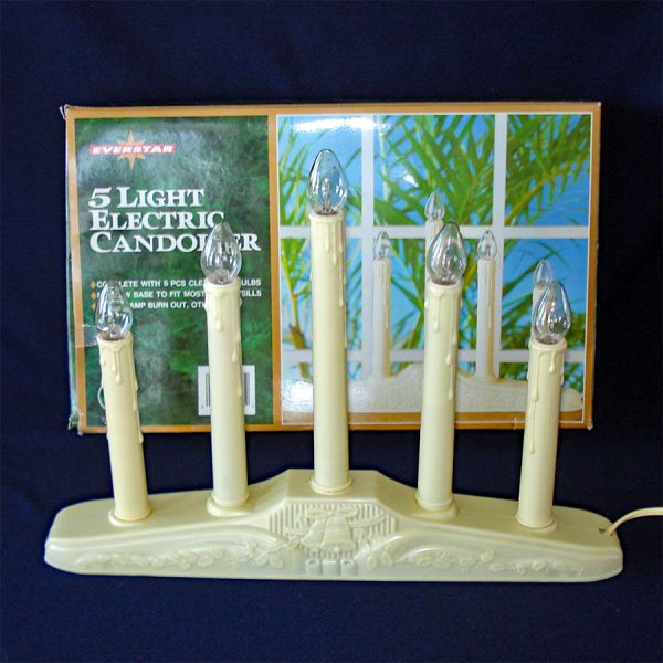 Christmas 5 Light Electric Window Candoilier in Box