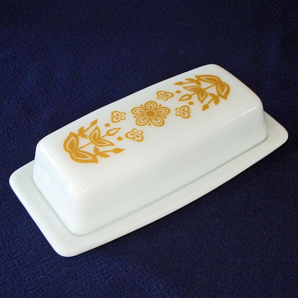 Pyrex Butterfly Gold Butter Dish