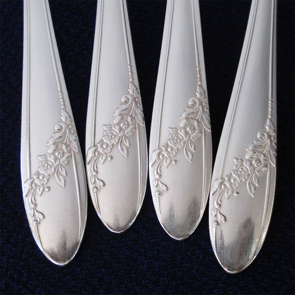 Queen Bess Oneida 4 Silverplate Dinner Forks #2