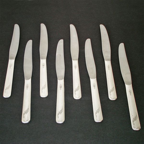 Queen Bess Oneida Silverplate Pair Solid Dinner Knives #2