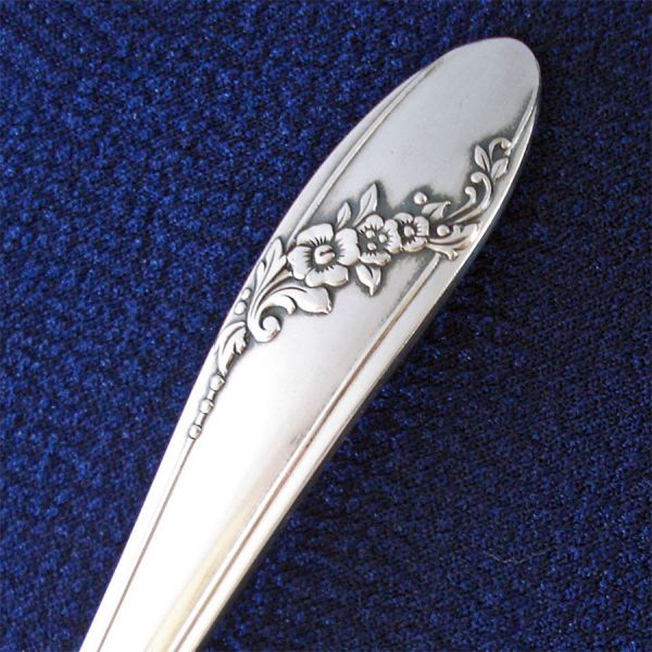 Queen Bess Oneida Silverplate Ladle, Master Butter Knife Clearance #2