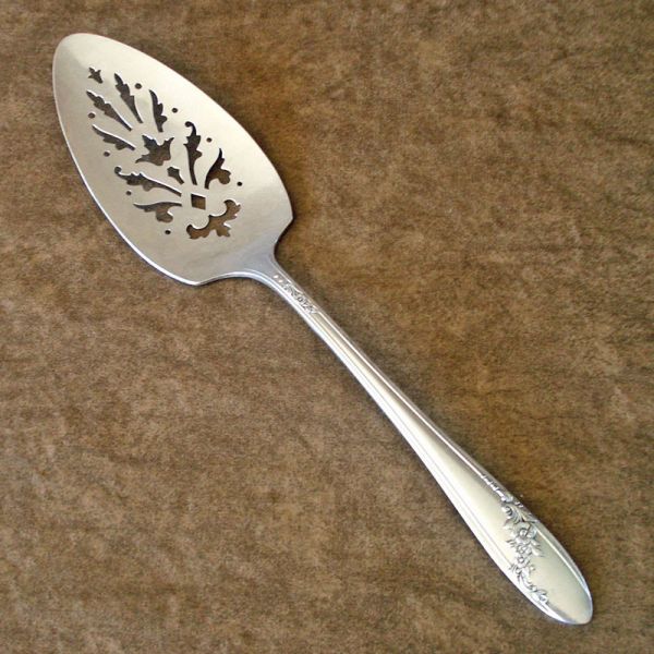 Queen Bess Oneida Silverplate Pie Dessert Server Clearance