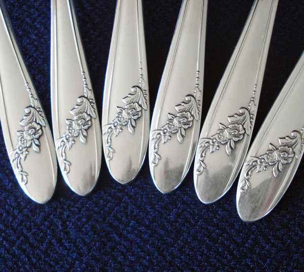 Queen Bess Oneida 6 Silverplate Salad Forks Clearance #2