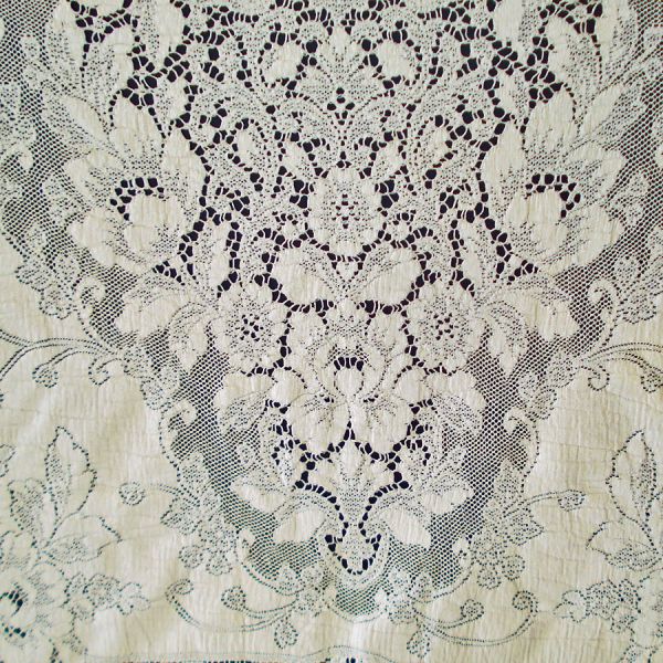 Quaker Lace Tablecloth 90 by 54 Inches #4