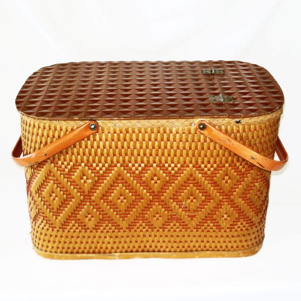 Redmon Woven Wood Picnic Basket With Original Pie Shelf #2