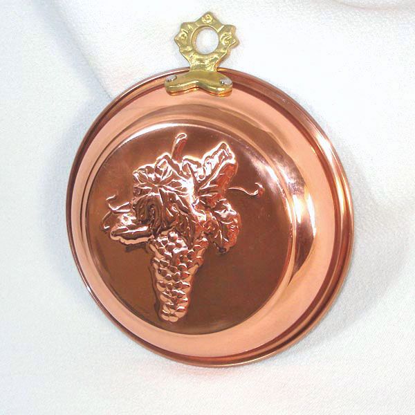 Old Dutch Round Copper Kitchen Mold Embossed Grapes Clearance
