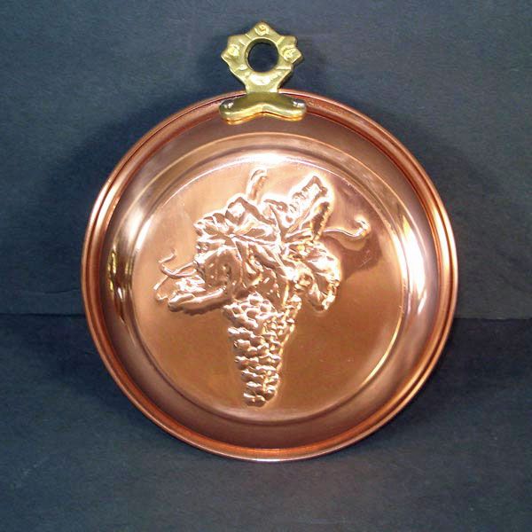 Old Dutch Round Copper Kitchen Mold Embossed Grapes Clearance #3