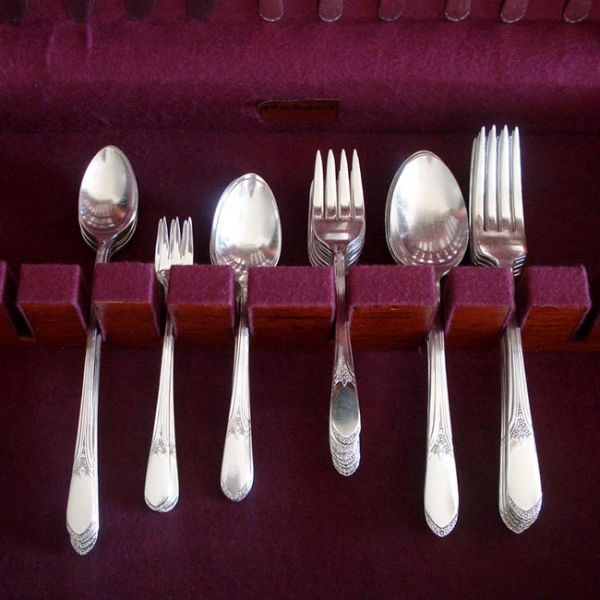 Devonshire Rogers 1938 Silverplate 40 Pic Flatware Set With Chest Clearance #2
