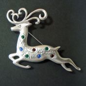 Leaping Reindeer Pewter Tone Christmas Brooch Pin Clearance