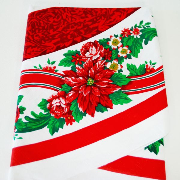 Christmas Holiday Garland Tablecloth Round 70 Inches Never Used #4
