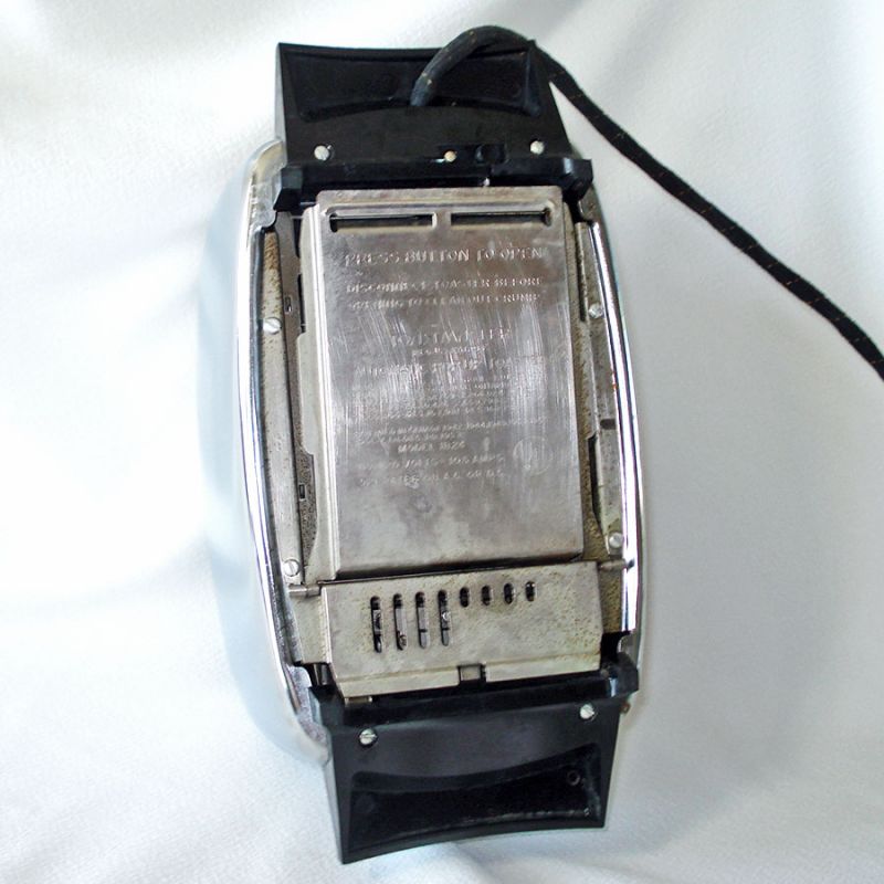 Toastmaster 1950s Model 1B14 Automatic Chrome Toaster