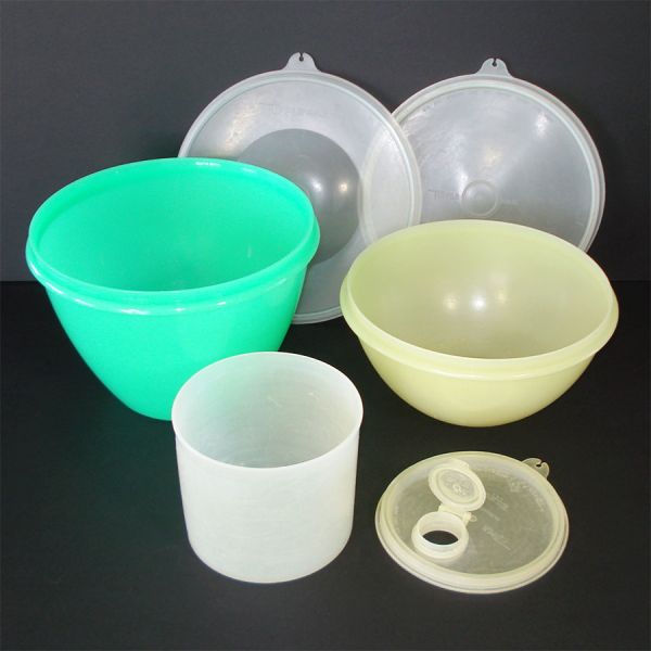 Tupperware Vintage Bowls, Containers 8 Piece Lot #3
