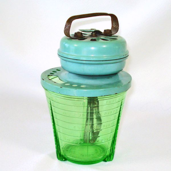 Vidrio 1930s Green Uranium Glass Mixer Beater Jar With Top