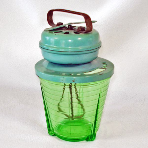 Vidrio 1930s Green Uranium Glass Mixer Beater Jar With Top #2