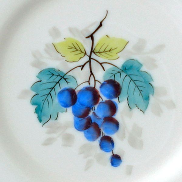 Westmoreland Grapes Beaded Edge Dinner Plate #2