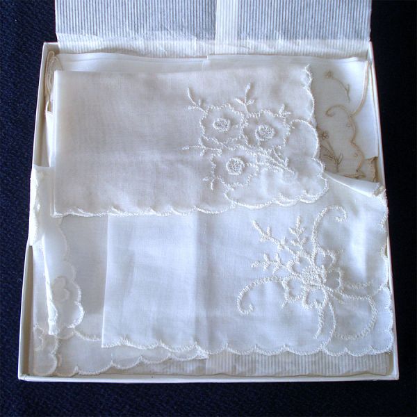 1950s White Lace Hankies Estate Assortment 8 Plus #5