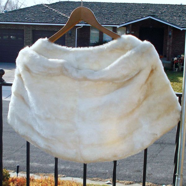 Elegant 1960s White Faux Fur Capelet Stole Shrug Clearance #4